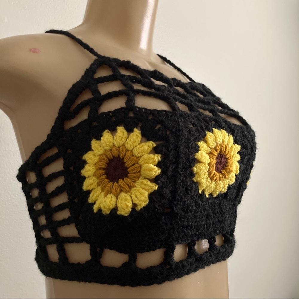 Summer Crochet Tank Crop Top Sunflower Granny Squares M Black Sexy Bralette NEW